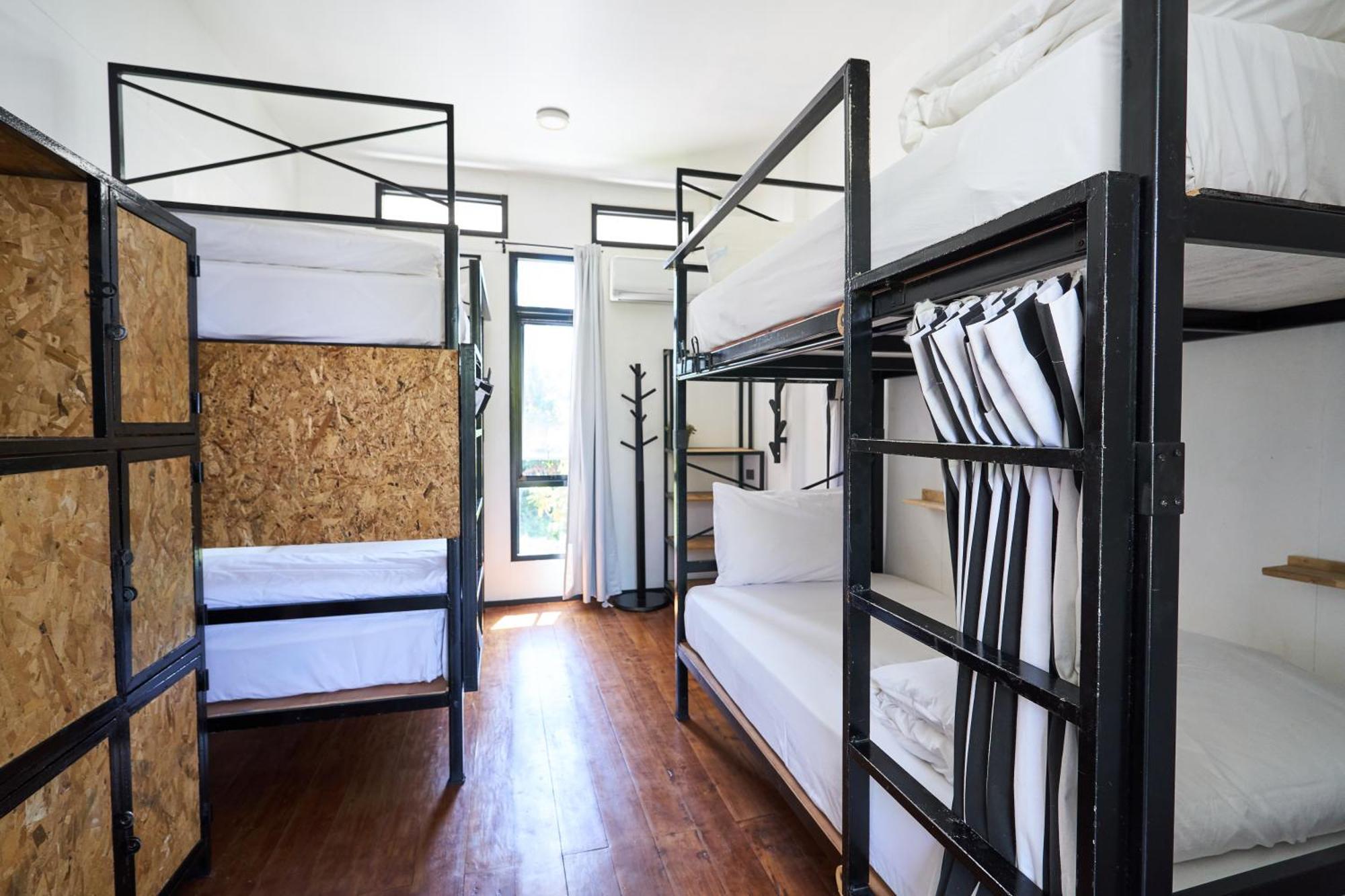 Sherloft Home & Hostel Chiang Mai Bagian luar foto