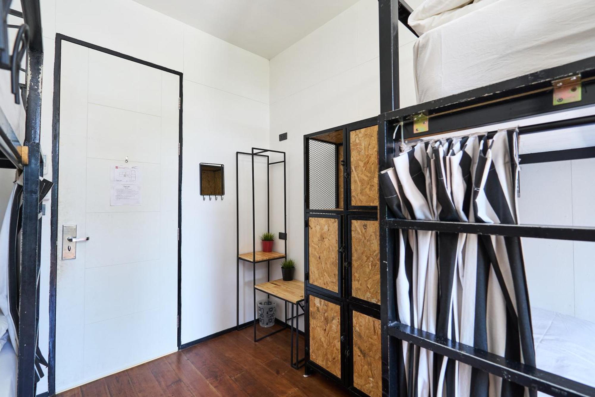 Sherloft Home & Hostel Chiang Mai Bagian luar foto